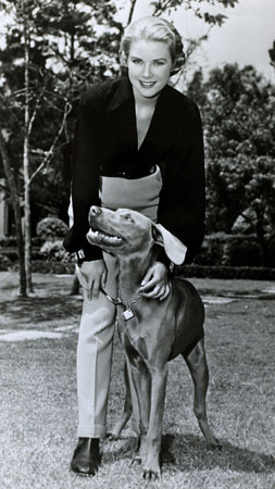 6. Januar 1956 godine, Grace sa svojim psom nekoliko meseci pre udaje
