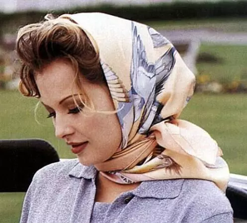 Grace Kelly marama u kosi
