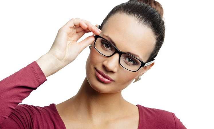  kako izabrati naočare uz punđu